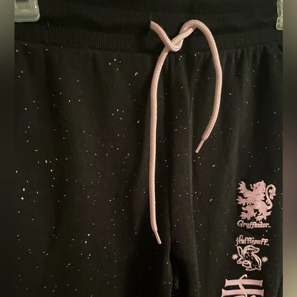 Women's Harry Potter Sweatpants Pink And Black Hufflepuff Gryffindor Ravenclaw - Picture 4 of 5